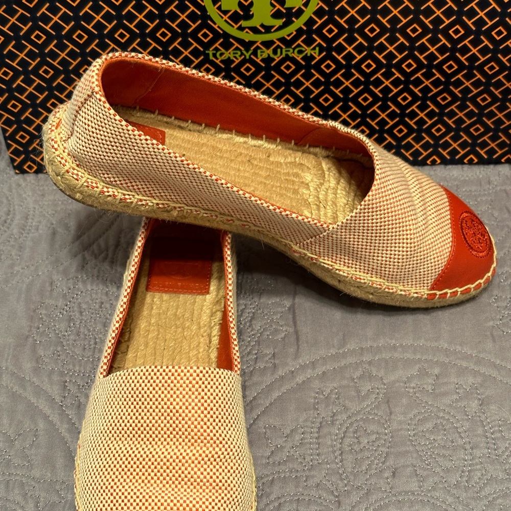 TB leather and canvas espadrilles with box and bag